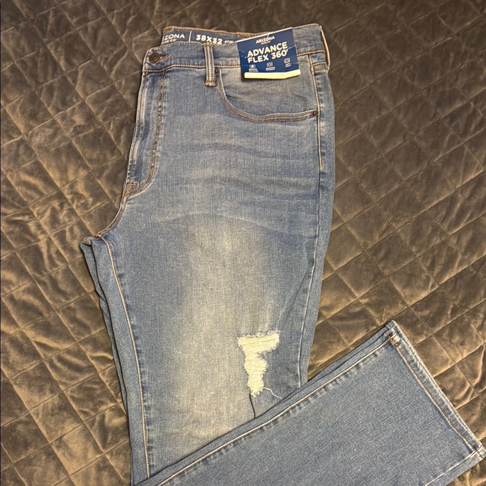 NWT Arizona Athletic Taper Distressed Jeans